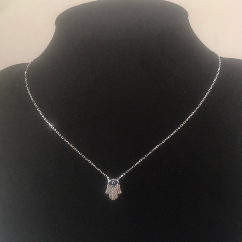 Petite 925 Silver Hamsa hand necklace!